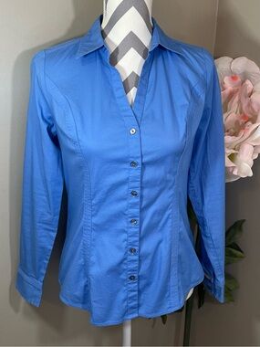 Express Women's Size Small Cornflower Blue Button-Down The Essential Shirt